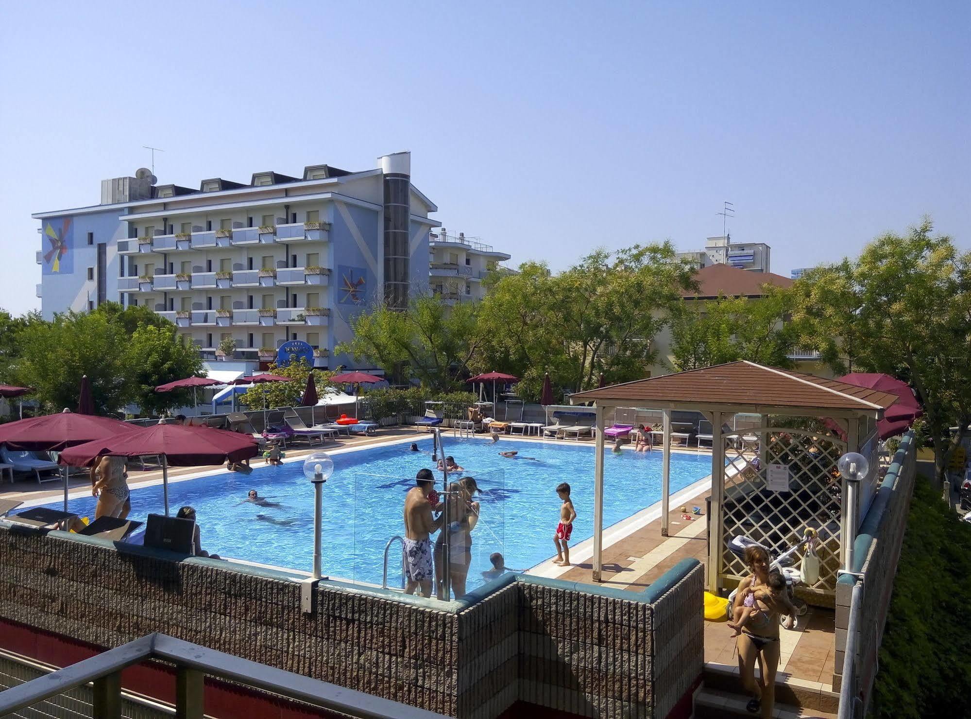 Hotel Sofia リド・ディ・イエゾロ エクステリア 写真